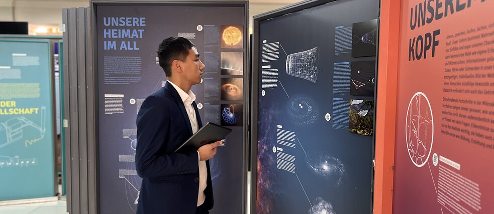 Eröffnung der Ausstellung in Andijan 