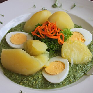 Kartoffeln und Ei mit Grüner Soße
