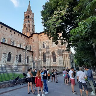 Tandem devant la cathédrale