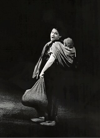 The Caucasian Chalk Circle / Bertolt Brecht, 1954. Academy of Arts, Berlin; Bertolt Brecht Archive, Theater Documentation 1773