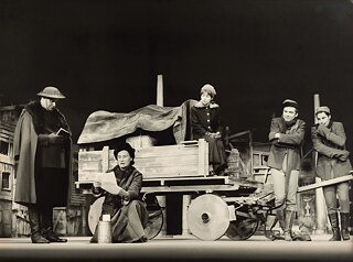 Mother Courage and her Children. (Bertolt Brecht) by Gerd Weiss