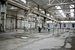 V donedávna opustenej budove v Kyjive sídli jedna z prvých škôl pre operátorov – KillHouse Academy.