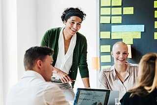 Freie Fortbildner*innen in Präsenz- und Blended Learning Fortbildungen 