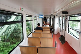 Ausblick aus der Schwebebahn-Kabine Wuppertal