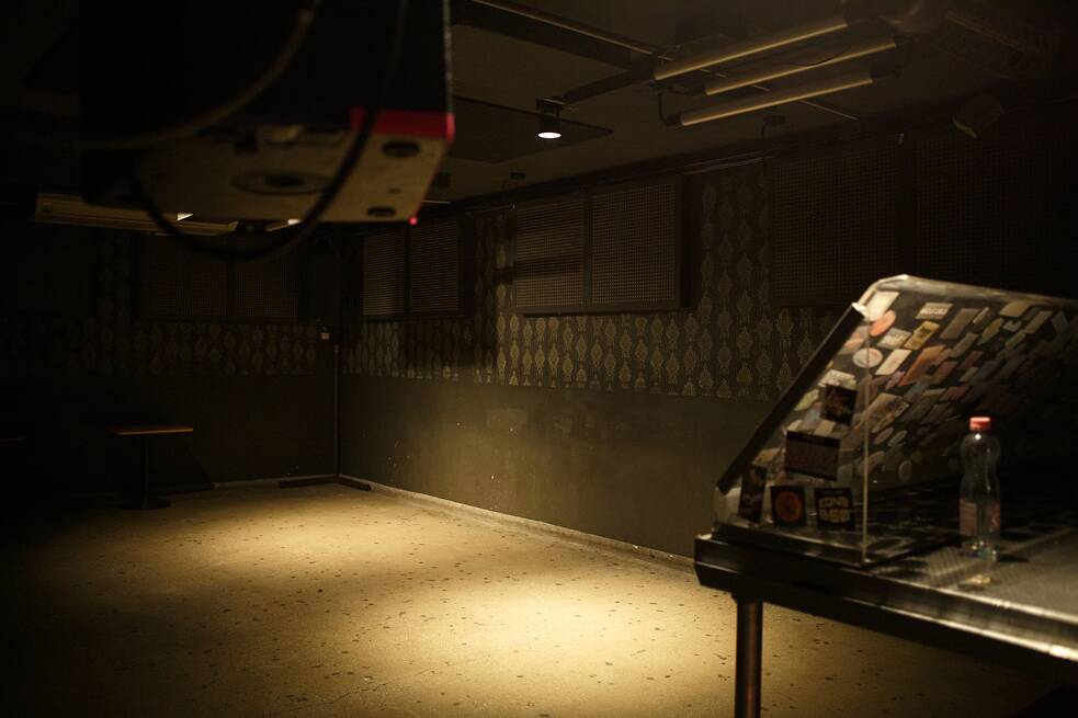 Die leeren Räumlichkeiten der Turbina im achten Budapester Stadtbezirk