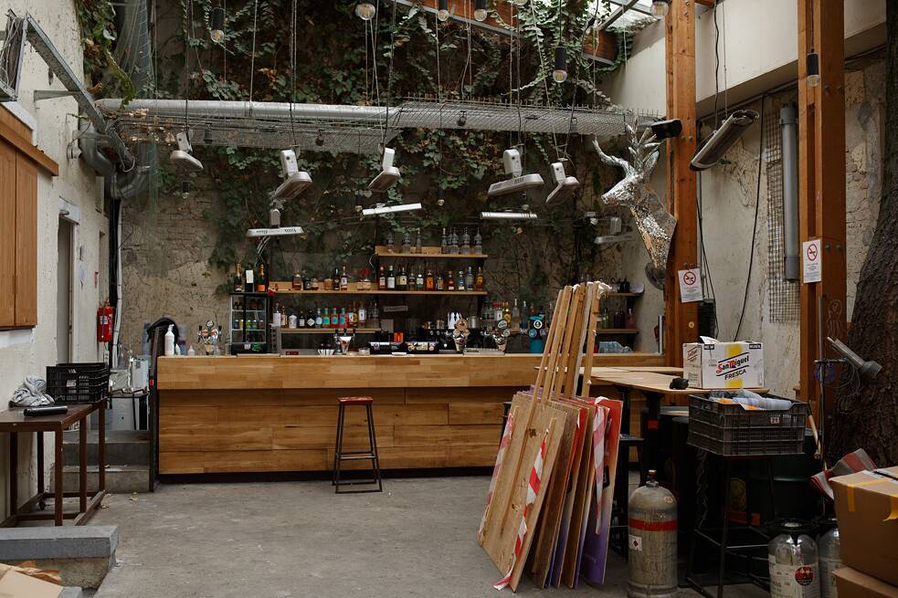 Die leeren Räumlichkeiten der Turbina im achten Budapester Stadtbezirk