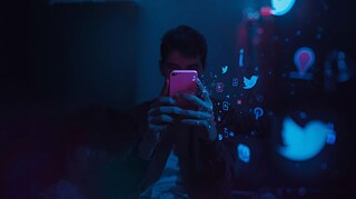 Podcast episode: Doomscrolling and algorithms  &copy; © Creativity Factory / Canva AI Podcast episode: Doomscrolling and algorithms 