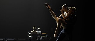 Nina Noč und Lukas Zuschlag in einer Hebefigur