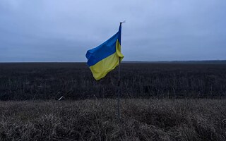 Vermintete Felder. Das Dorf Dowhenke, Oblast Charkiw, Januar 2025