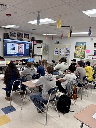 DDR-Zeitzeuge Dietmar Schultke at Goethe-Institut PASCH School: Conval High School