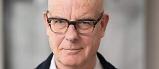 Porträtfoto von Jochen Buchsteiner