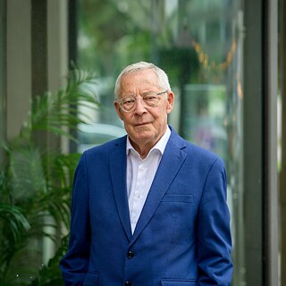 Porträtfoto von Karl Schlögel