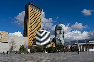 „Tirana’s Rock“ ist geformt wie ein Kopf, der dem albanischen Nationalhelden Skanderbeg nachempfunden ist.