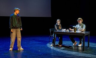 Szene aus dem Theaterstück „Das doppelte Rotkäppchen“, Jurgis Dobkevičius Progymnasium Kaunas