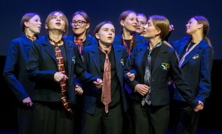 Szene aus dem Theaterstück „Carpe Diem. Nutz den Tag“, Gymnasium Millennium Litauens Šalčininkai