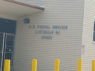 Lawndale, 2024 (buzón de SST): “Aquí estuvo de 1978 a 2007 el legendario buzón de SST Records (P.O. Box 1), hasta hoy figura en los lanzamientos”.