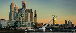 Aufnahme von Buenos Aires/ Puente de la mujer
