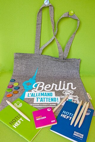 Goodies, sacs en tissu, pins du Goethe-Institut France 