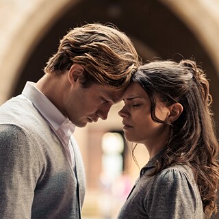 Key Art from the Amazon Prime Series Maxton Hall - the world between us. Ruby (Harriet Herbig-Matten) and James (Damian Hardung)