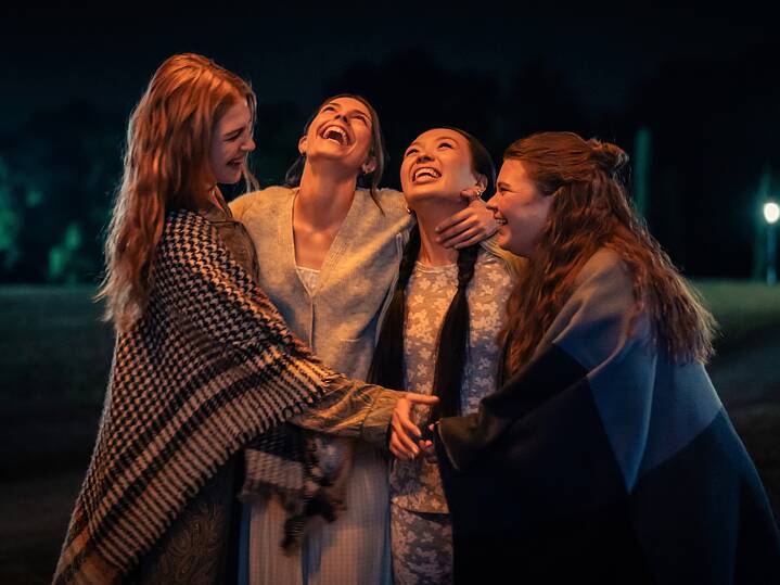 Still image from the Amazon Prime Video German Original series “Maxton Hall – The World Between Us.” Lydia (Sonja Weisser), Ruby (Harriet Herbig-Matten), Lin (Andrea Guo), Ember (Runa Greiner).
