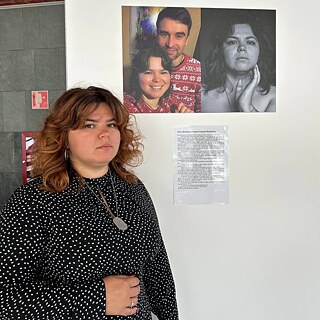 Tetjana Wazenko-Bondarewa organisierte auf Gran Canaria eine Fotoausstellung über das Schicksal ukrainischer Kriegswitwen