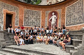 Gruppenbild im Theatrum (Römisches Theater)
