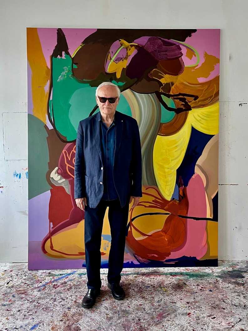 Portrait Peter Sempel at the Atelier  „Trust Me With Your Troubles“, 2023, óleo sobre lienzo 250 x 200 cm (Foto tomada en el taller de la artista Egle Otto)
