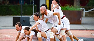 Gruppe von Performern