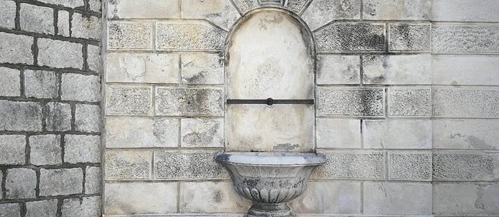 Brunnen