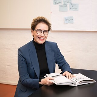 Portrait Prof. Dr. Regula Rapp