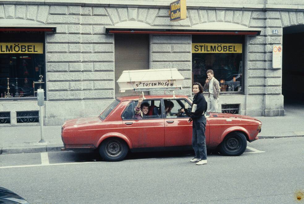 Die Opel Gang auf Tour mit Sarg