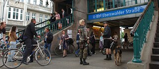 Saufpunks en la estación de tren