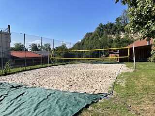 Beachvolleyballplatz auf dem Gelände des Schlossinternats Stein a.d. Traum