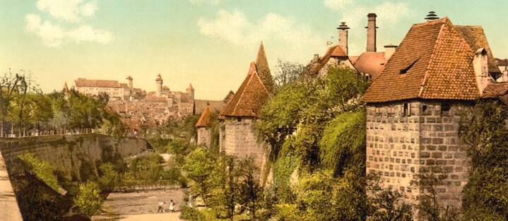 Ein Teil einer Mauer am Schloss Nürnberg, Bayern, Deutschland