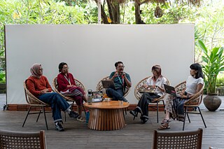Curators & Contributors Talk with RED Nguyễn Hải Yến, Wayan Sumahardika, Savitri Sastrawan, Gatari Surya Kusuma, Putu Sridiniari (2026.01.23)