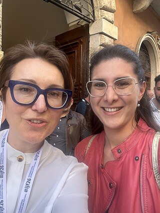 Jovana Golubovic (RTV) with Mira Milosevic (Director of the Global Forum for Media Development - GFMD) at the International Journalism Festival