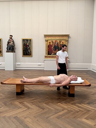 Ersan Mondtag & Nadim Samman, „Alternde Meister“, Gemäldegalerie, Staatliche Museen zu Berlin. Performer: Pierre Emö und Frank Büttner