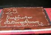  © La tarta para festejar el 25 cumpleaños; Foto: Cristina Vilaró af13-jubilaeumstorte.JPG