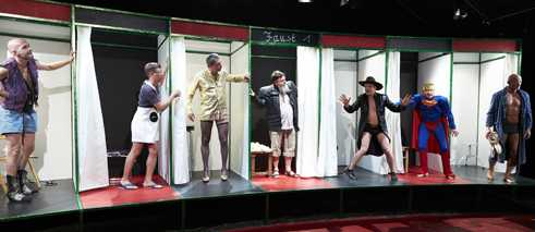 „Ich armer Tor“ nach Goethes Faust (Regie: Miriam Tscholl), Bürgerbühne Staatsschauspiel Dresden, v.l.: Valentin Steinhäuser, Sebastian Eckhardt, Sandro Zimmermann, Benno Fritz, Kai-Uwe Kroll, Bertolt List, Armin Biedermann