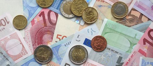 A common currency stabilizes peace in Europe