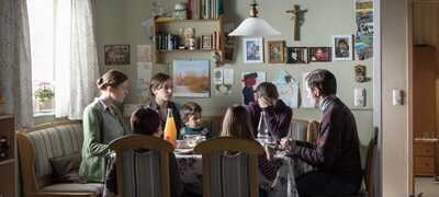 Glückliche Familie? „Kreuzweg“ von Dietrich Brüggemann | © Wild Bunch