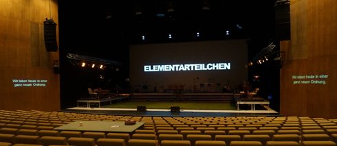 2014 베를린 공연예술축제 ‘포린어페어스’에서 소개된 쥘리앙 고슬랭의 “소립자”