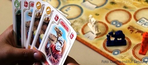 Kartenspiel beim Spielenachmittag