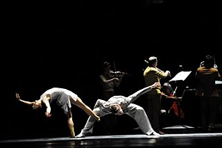 Loops & Lines (2013) de Stephan Thoss y de la compañia Modern en el Teatro Estatal de Wiesbaden