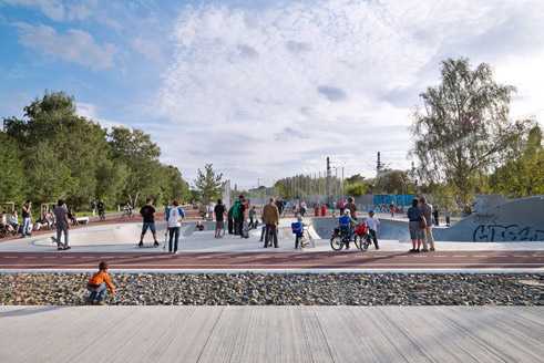 Ejemplo de la participación formativa de los ciudadanos en el espacio público: El parque de Gleisdreieck en Berlín.