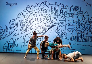 “Ein Bein hier und ein Bein dort” (i.e. One Leg Here and One Leg There) by Anna Konjetzky / Think big! Festival München;