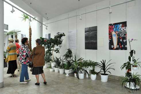 Der Ausstellungsraum in der Orangerie der katholischen Kirche