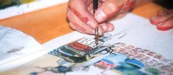 Comic-Zeichner bei der Arbeit