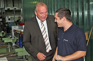 District Administrator Franz Löffler (left) and trainee