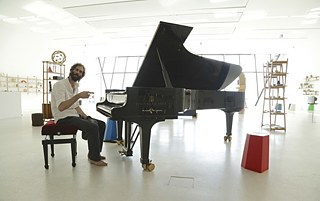 Música Libre en un marco de arte contemporáneo: el pianista experimental Matthew Bourne en el Museion de Bolzano